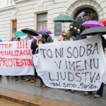 Svoboda za vstajnike!